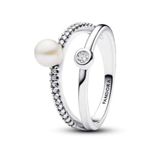 193147C01 Ring with white treated freshwater cultured pearl and clear cubic zirconia
