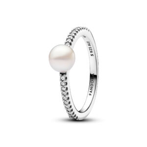 193158C01 Ring with white treated freshwater cultured pearl and clear cubic zirconia
