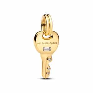 764347C01 Key Dangle Charm