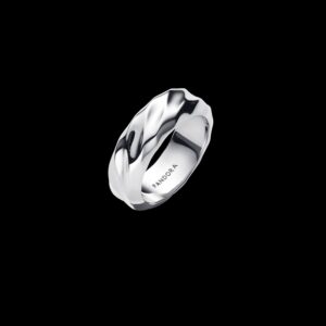 193886C00 Rippled Wide Band Ring