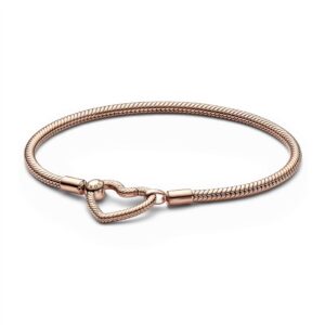 582257C00 Heart Closure Snake Chain Bracelet